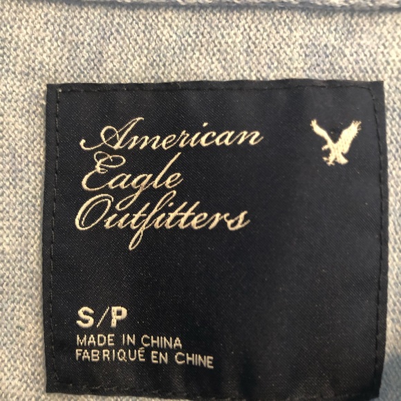 American Eagle Lightweight Sweater!! - Picture 5 of 5